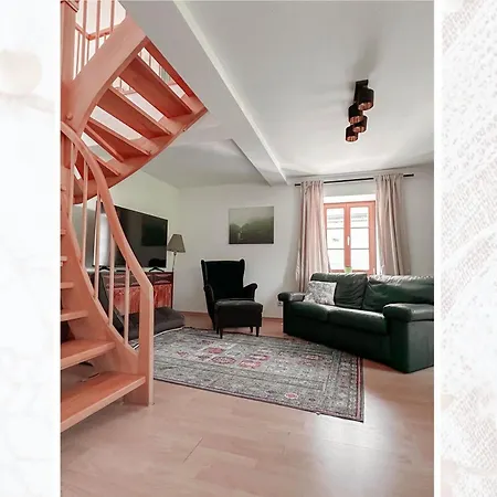 Exklusive Erdgeschosswohnung Im Romantischen Vierseitenhof Mit 3 Schlafzimmern Und 2 Baedern Drezno