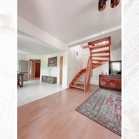 Apartament Exklusive Erdgeschosswohnung Im Romantischen Vierseitenhof Mit 3 Schlafzimmern Und 2 Baedern *